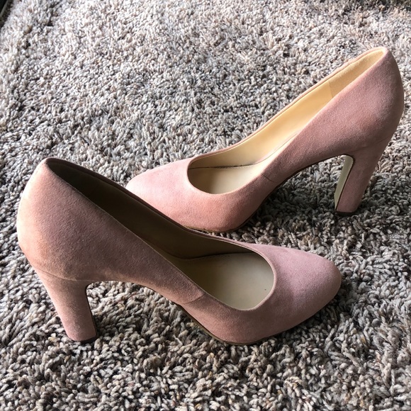 JESSICA SIMPSONS pink suede heels - Picture 3 of 6